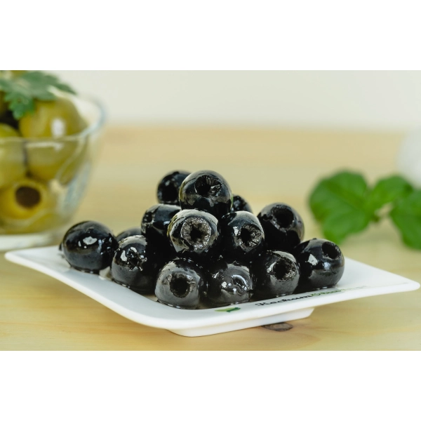 Czarne oliwki Książęce w zalewie ziołowej 250g